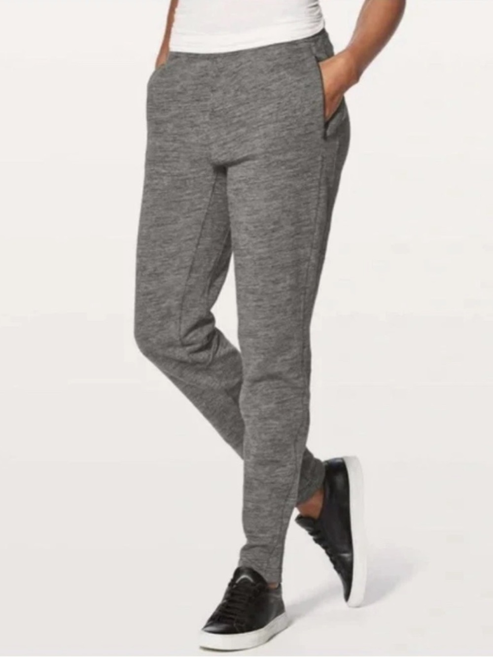 Lululemon Free To Roam Jogger
Heathered Core Dark Grey Size 6